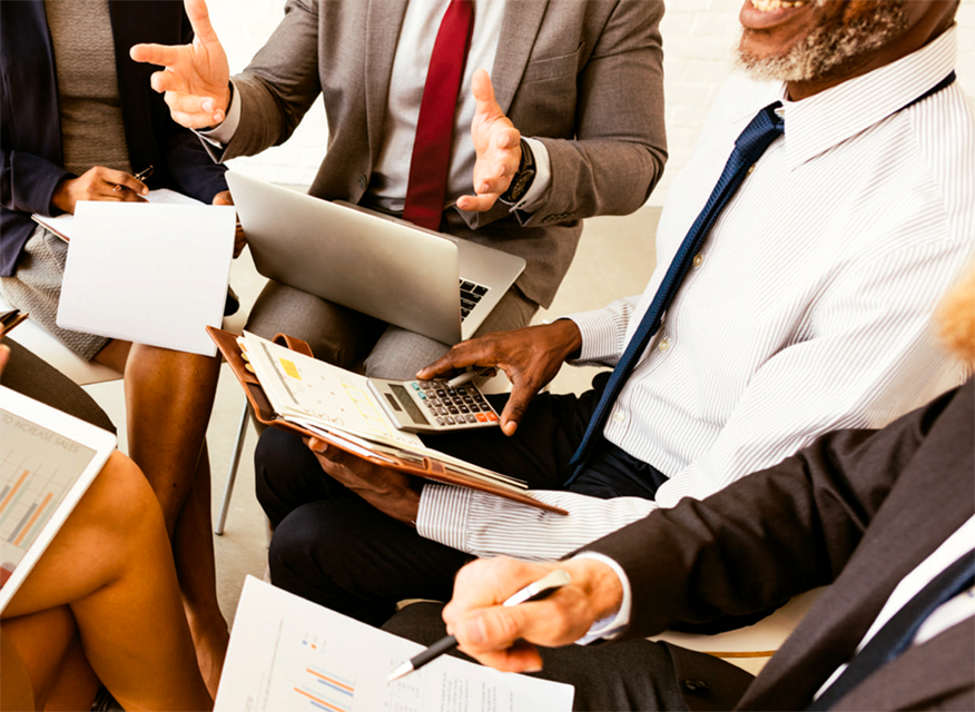 Estrategias de Marketing y Relaciones Públicas para la Comunidad de Abogadas y Abogados