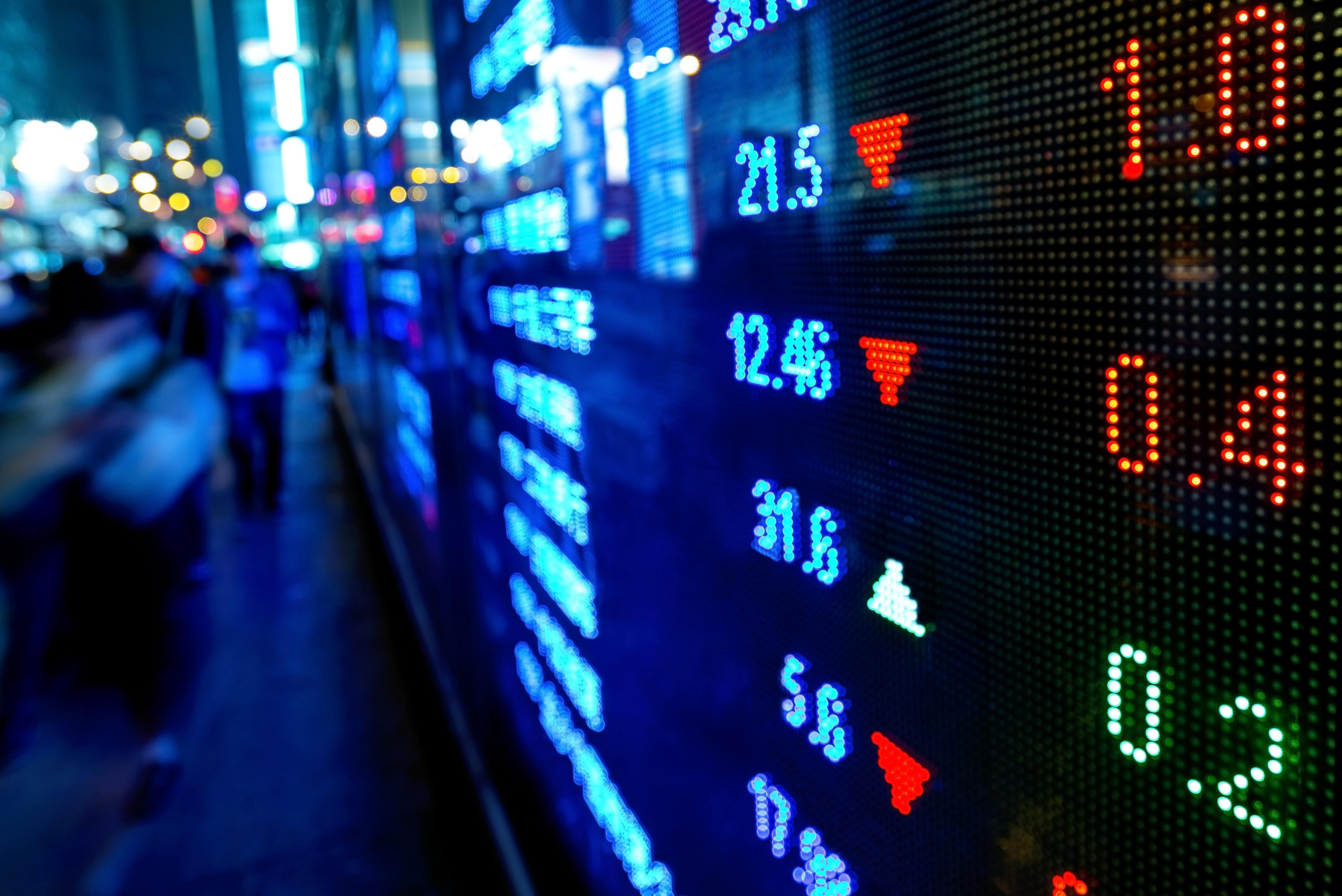 Mercados financieros mantienen cautela por panorama global 📉🌐